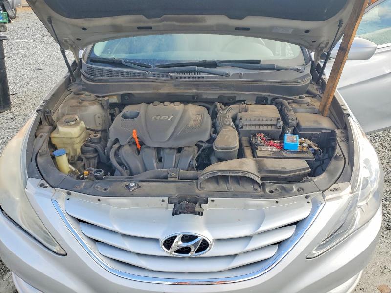 Photo 11 from auction – 2011 HYUNDAI SONATA with VIN 5NPEB4ACXBH005969