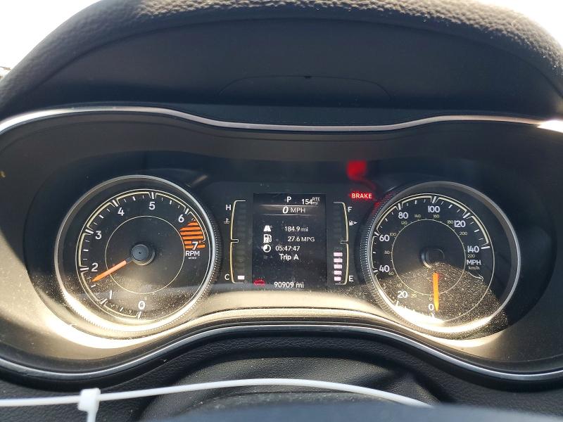 Photo 9 from auction – 2019 JEEP CHEROKEE with VIN 1C4PJLCB7KD215526