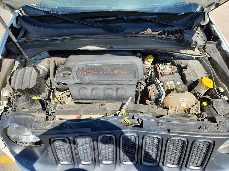 Photo 12 from auction – 2015 JEEP RENEGADE with VIN ZACCJBCT9FPB41499
