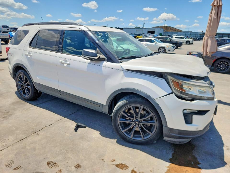 Photo 4 from auction – 2018 FORD EXPLORER with VIN 1FM5K7D8XJGB78172