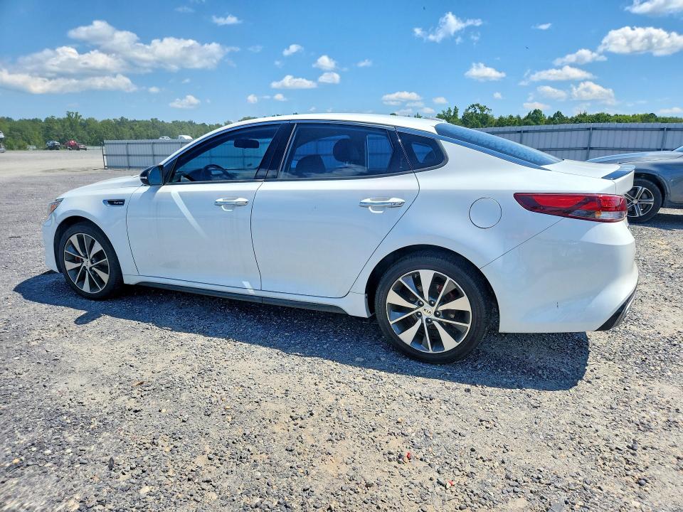 Photo 2 from auction – 2017 KIA OPTIMA with VIN 5XXGW4L25HG137480