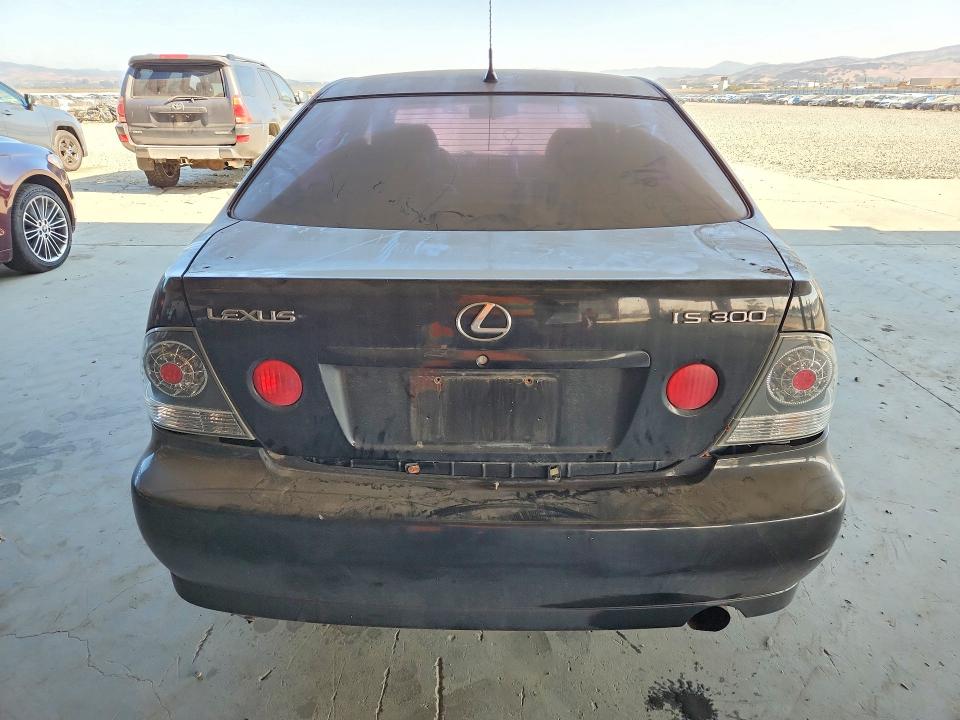 Photo 6 from auction – 2001 LEXUS IS with VIN JTHBD182910022720