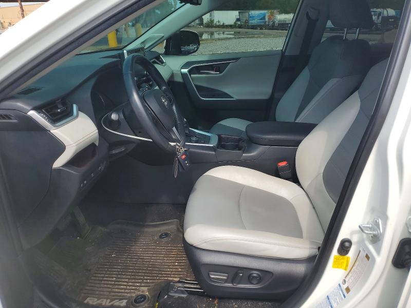 Photo 7 from auction – 2019 TOYOTA RAV4 with VIN JTMDWRFV5KD510721