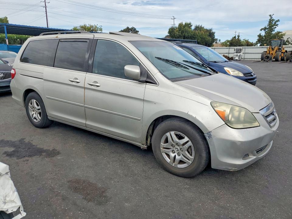 Photo 4 from auction – 2005 HONDA ODYSSEY with VIN 5FNRL38775B134224