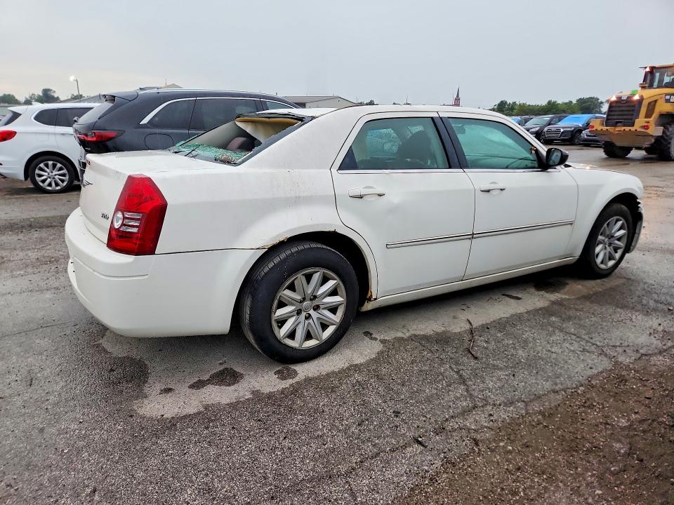 Foto 3 de la subasta – 2008 CHRYSLER 300 con VIN 2C3KA43R18H127004