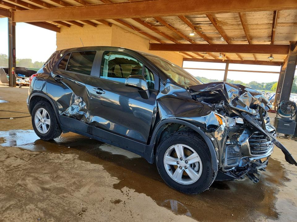 Photo 4 from auction – 2020 CHEVROLET TRAX with VIN 3GNCJKSB5LL187495