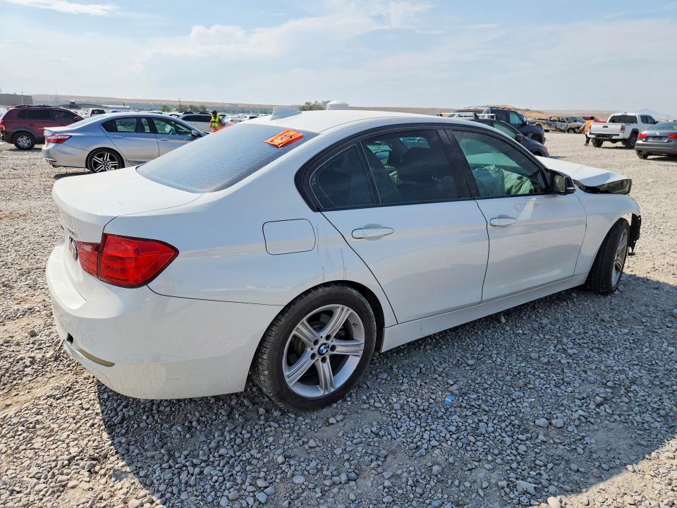 Photo 3 from auction – 2015 BMW 328 with VIN WBA3A5C59FF606625