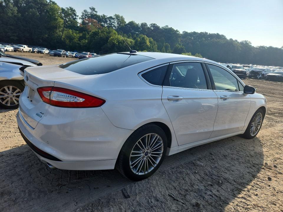 Photo 3 from auction – 2014 FORD FUSION with VIN 3FA6P0HD7ER385499