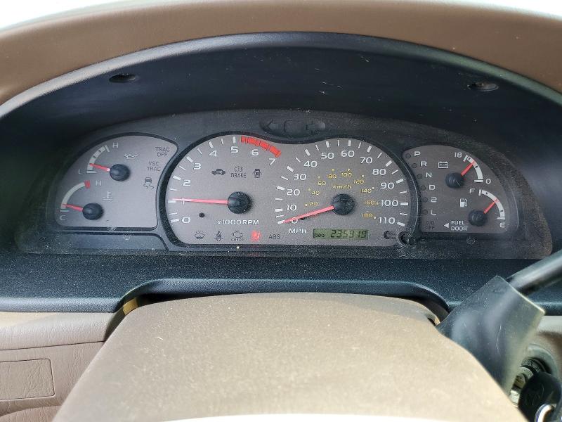 Photo 9 from auction – 2003 TOYOTA SEQUOIA with VIN 5TDZT34A73S188178