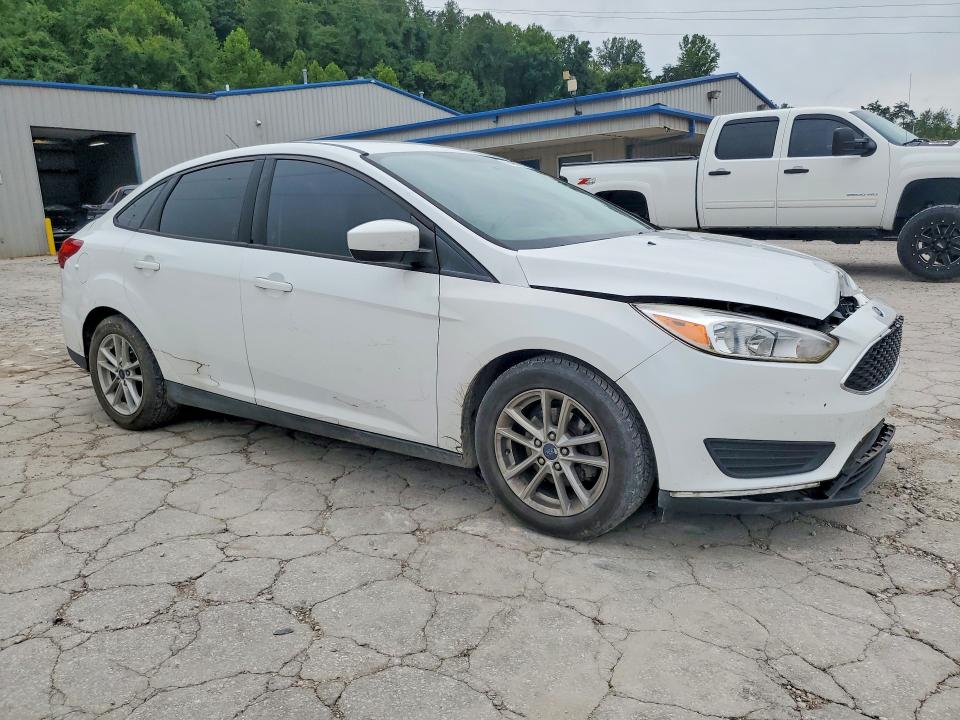 Photo 4 from auction – 2018 FORD FOCUS with VIN 1FADP3FE2JL289681
