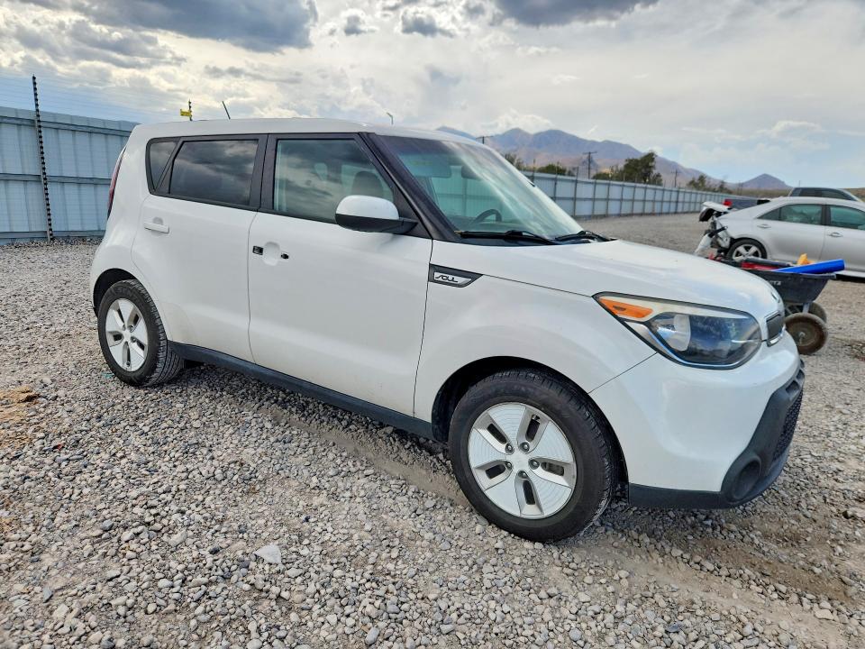 Photo 4 from auction – 2015 KIA SOUL with VIN KNDJN2A27F7179462
