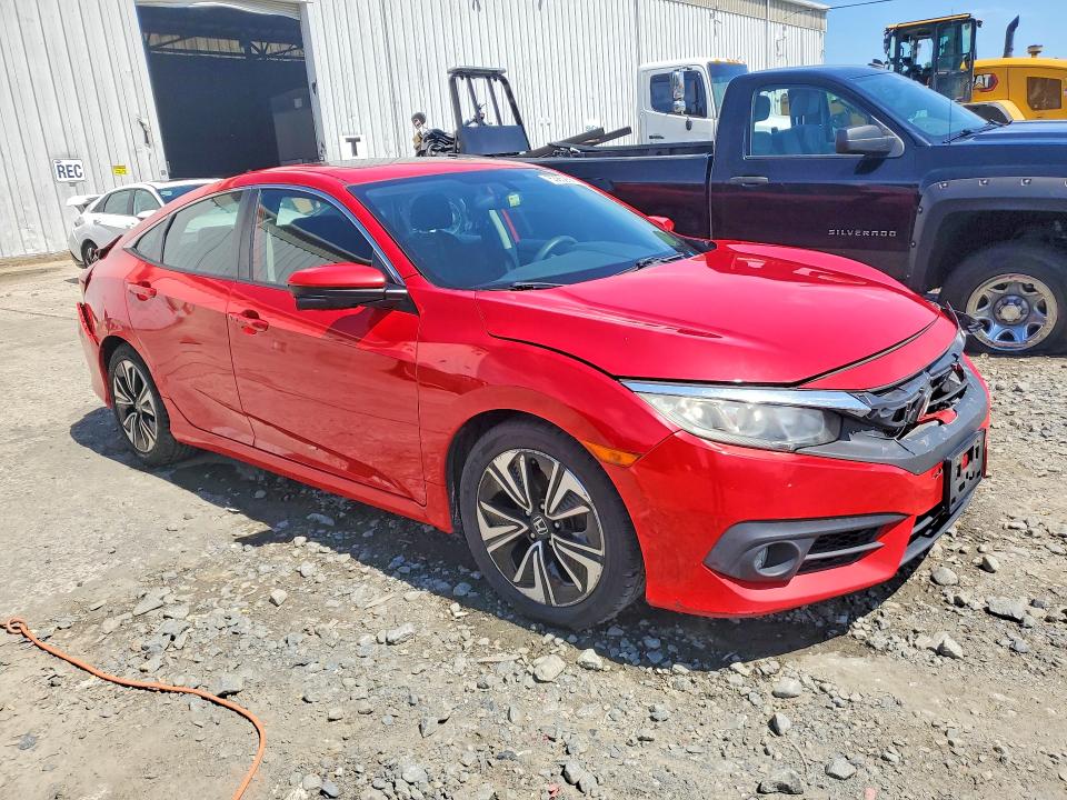 Photo 4 from auction – 2016 HONDA CIVIC with VIN 2HGFC1F38GH632793