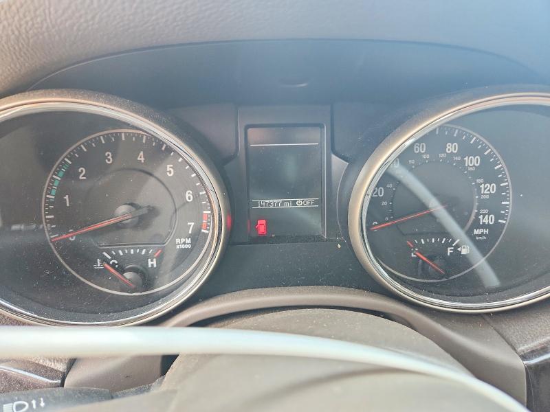 Photo 9 from auction – 2011 JEEP GRAND CHEROKEE with VIN 1J4RR4GG7BC544448