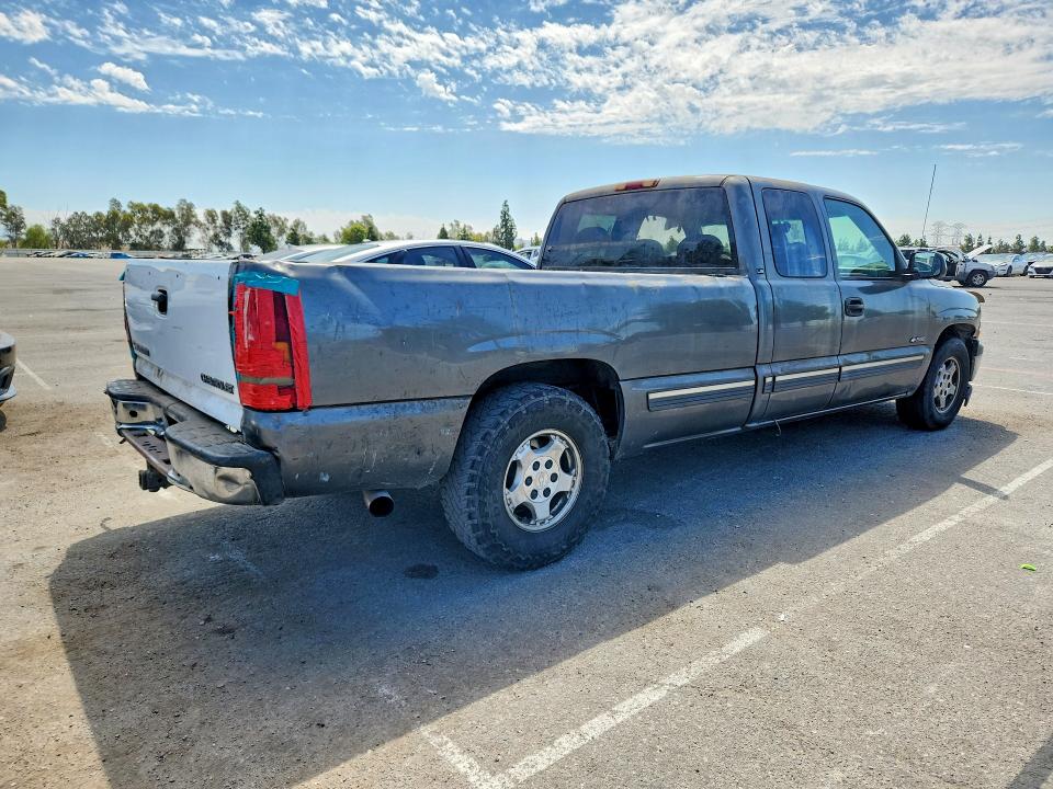 Снимка 3 от търг – 2000 CHEVROLET SILVERADO с VIN 1GCEC19T1YE158412