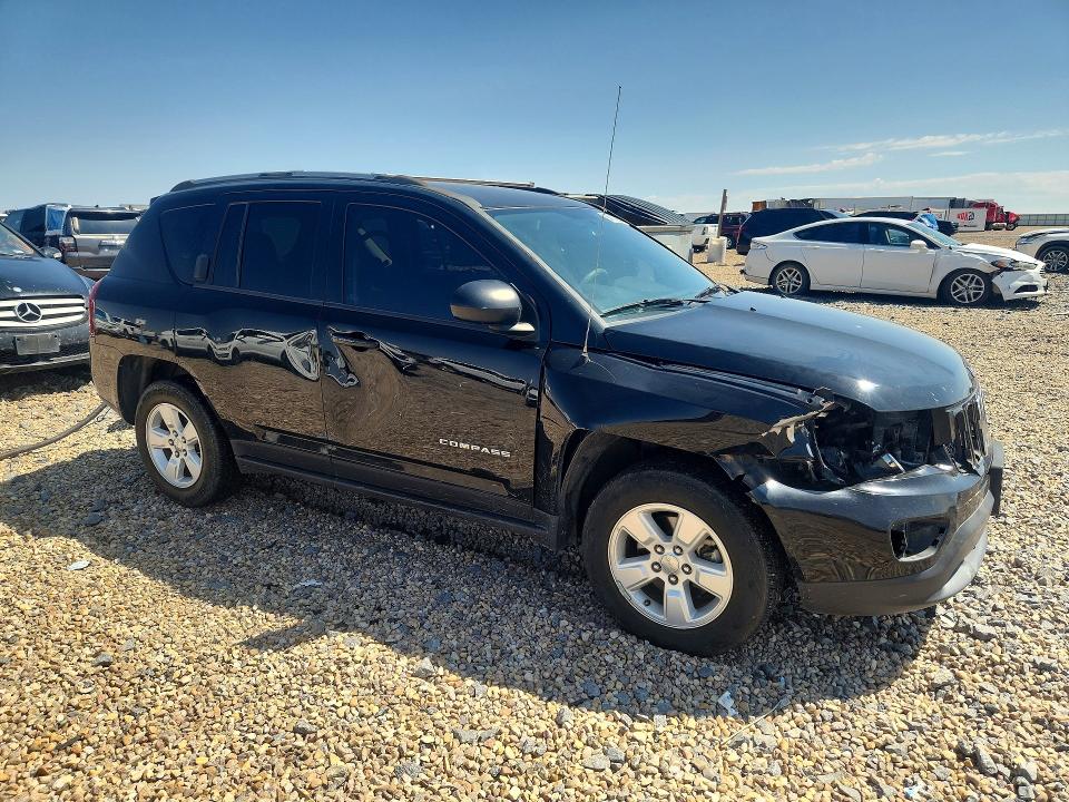 Фото 4 с аукциона – 2015 JEEP COMPASS с VIN 1C4NJCBA5FD313606