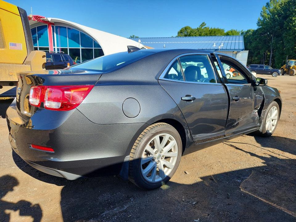 Photo 3 from auction – 2015 CHEVROLET MALIBU with VIN 1G11E5SX6FF270331