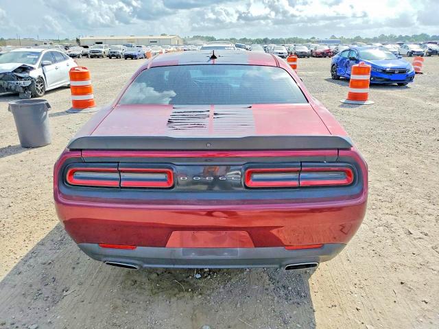Photo 6 from auction – 2018 DODGE CHALLENGER with VIN 2C3CDZAG5JH161477
