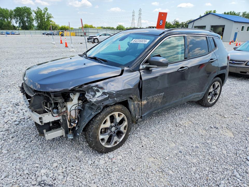 JEEP COMPASS 2018 with VIN 3C4NJDCB7JT135696 - Photo from auction