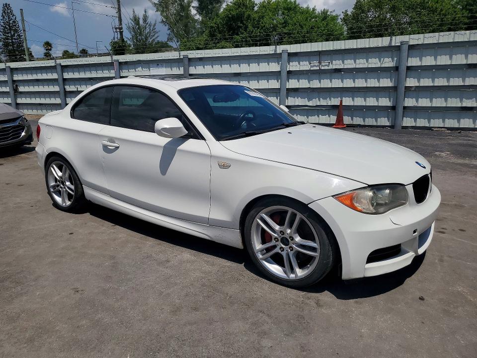 Photo 4 from auction – 2011 BMW 135 with VIN WBAUC9C55BVM09120