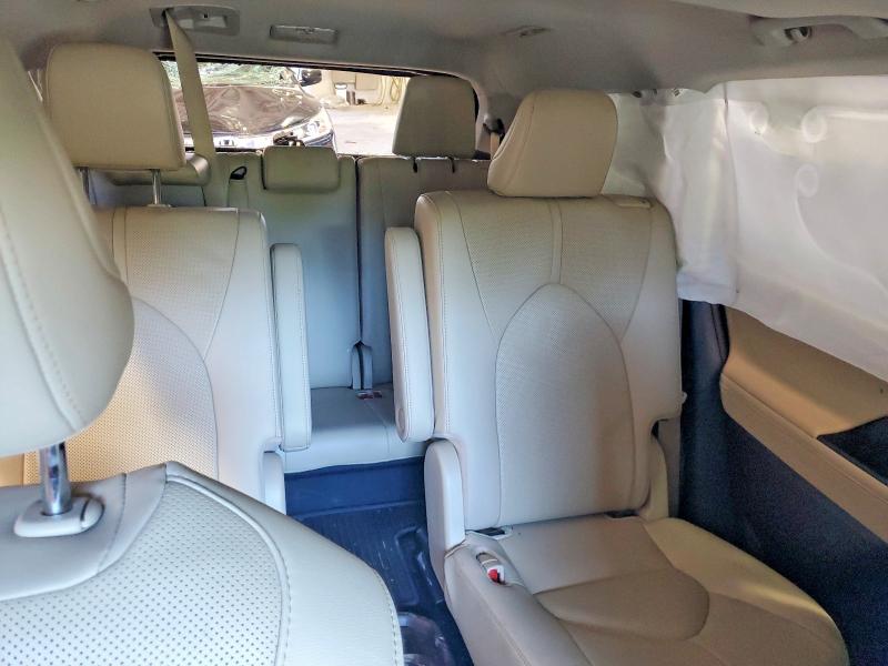 Photo 10 from auction – 2021 TOYOTA HIGHLANDER with VIN 5TDDZRBH8MS064479