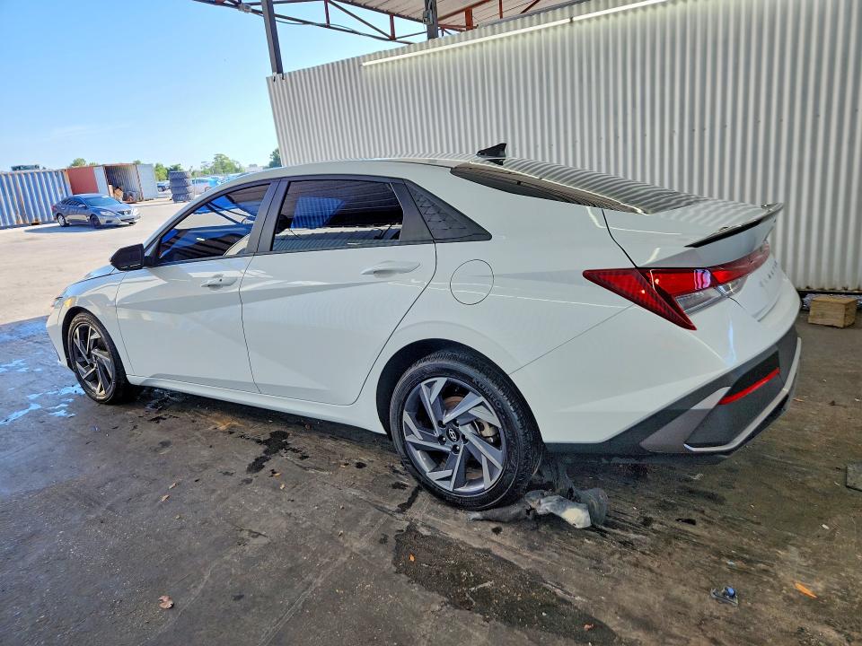 Photo 2 from auction – 2025 HYUNDAI ELANTRA with VIN KMHLM4DG8SU062012