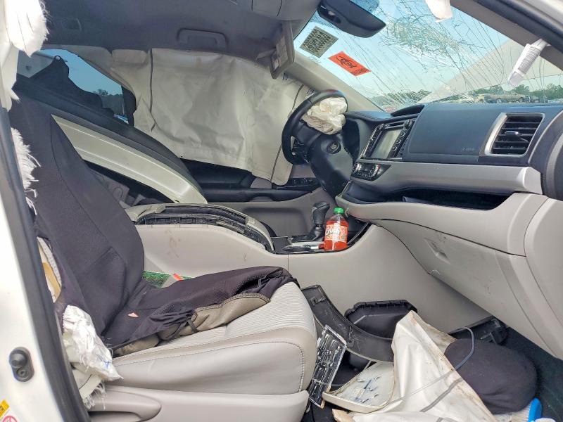 Photo 7 from auction – 2019 TOYOTA HIGHLANDER with VIN 5TDBZRFH2KS734719