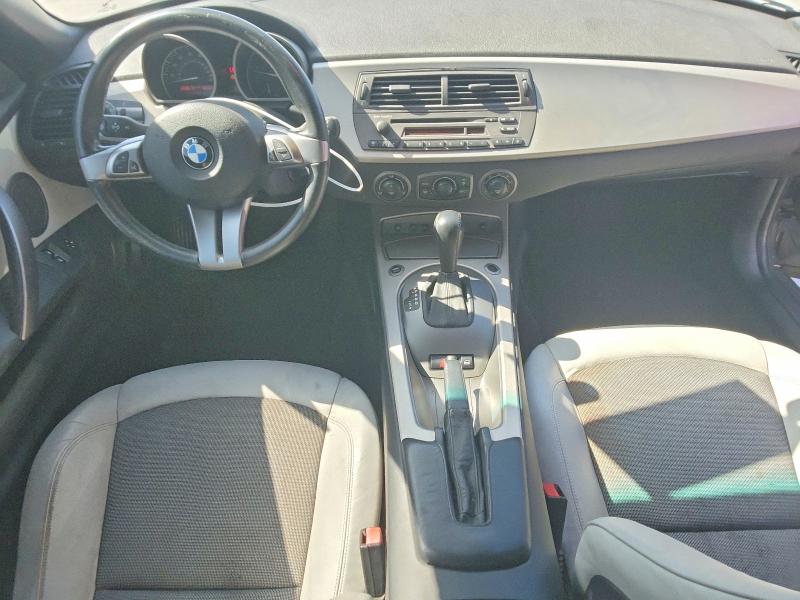 Photo 8 from auction – 2004 BMW Z4 with VIN 4USBT33464LS48512