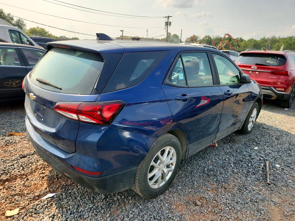 Photo 3 from auction – 2022 CHEVROLET EQUINOX with VIN 3GNAXFEV7NS152467