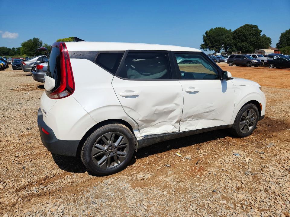Photo 3 from auction – 2021 KIA SOUL with VIN KNDJ23AU5M7797117