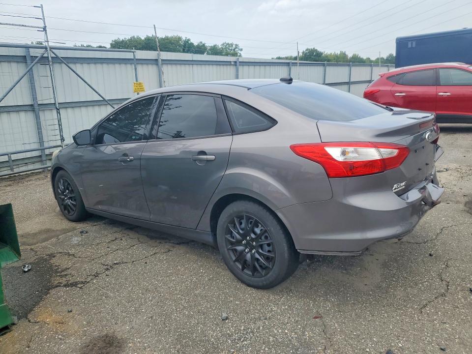 Photo 2 from auction – 2012 FORD FOCUS with VIN 1FAHP3F22CL414429