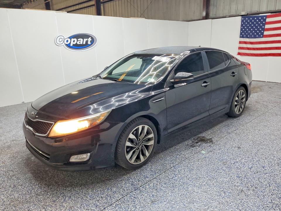 KIA OPTIMA 2015 with VIN 5XXGR4A7XFG512928 - Photo from auction