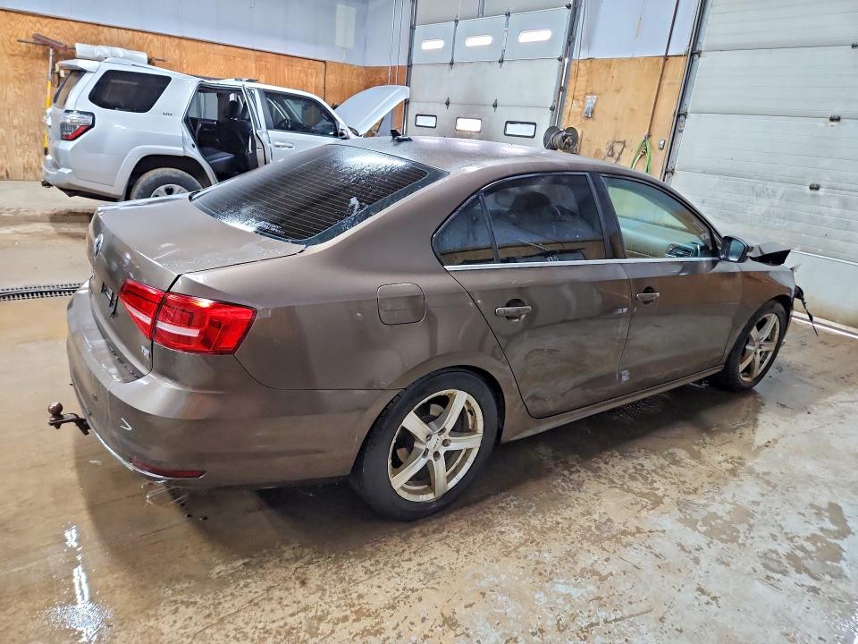 Photo 3 from auction – 2015 VOLKSWAGEN JETTA with VIN 3VWLA7AJ6FM218554