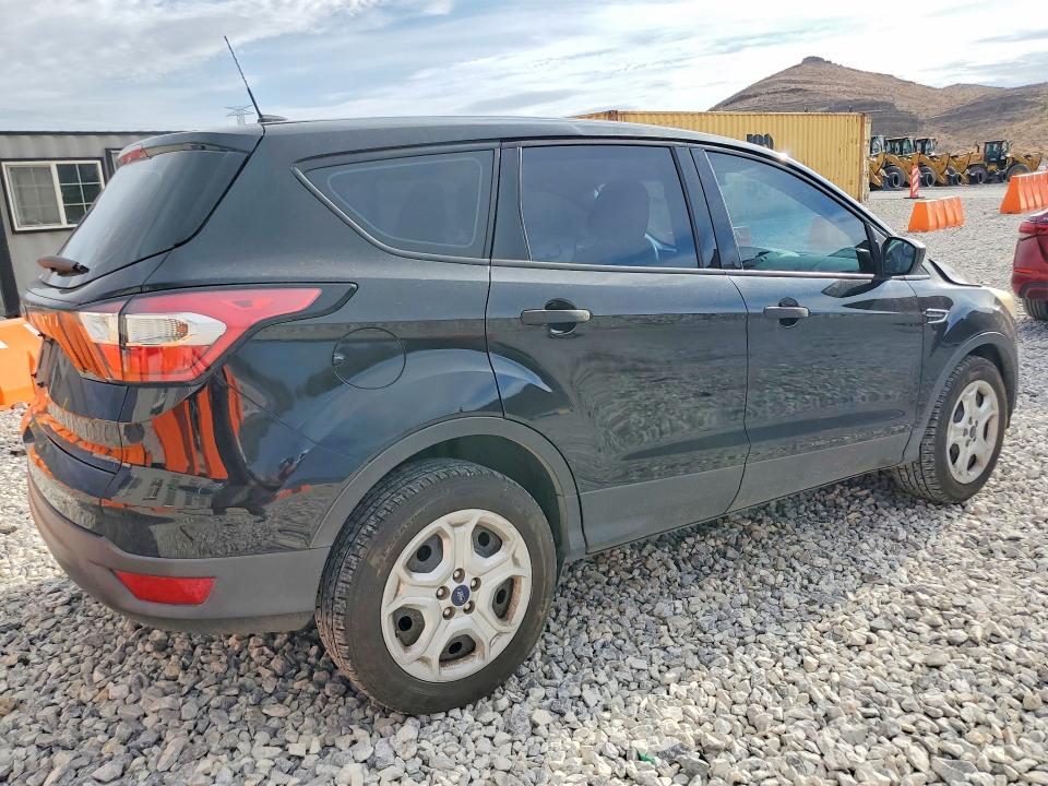 Photo 3 from auction – 2017 FORD ESCAPE with VIN 1FMCU0F78HUB89759