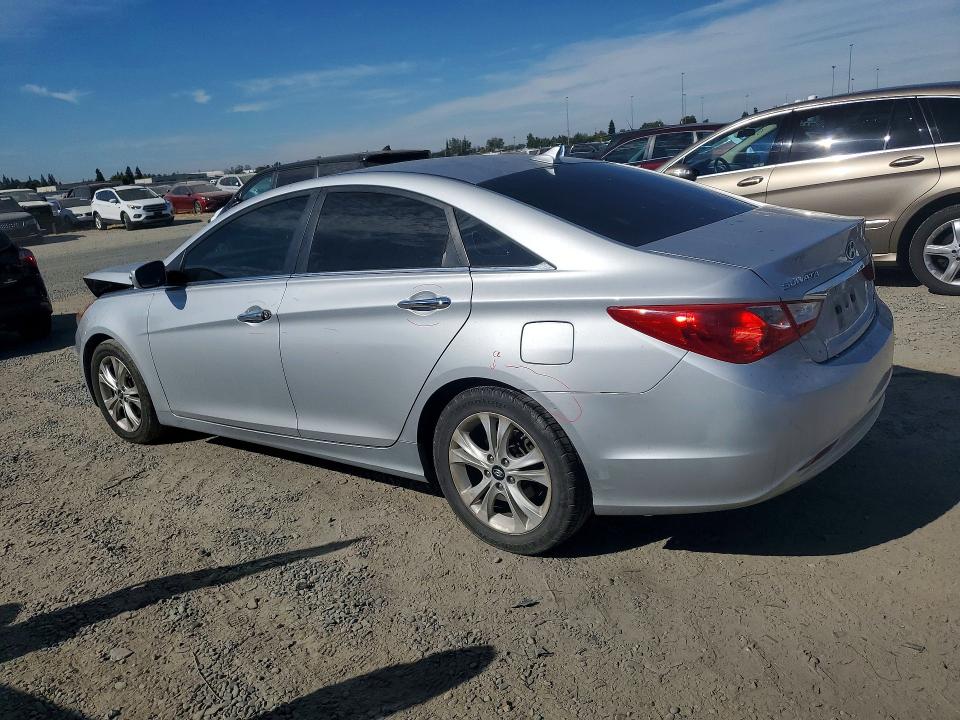 Photo 2 from auction – 2011 HYUNDAI SONATA with VIN 5NPEC4AC8BH137951
