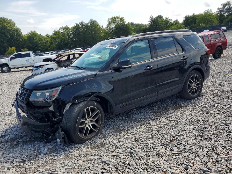 FORD EXPLORER 2017 مع رقم تعريف المركبة 1FM5K8GT9HGD50417 - صورة من المزاد