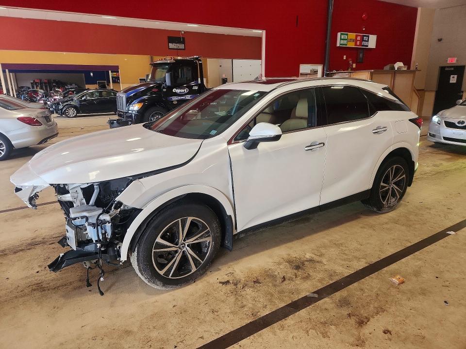 LEXUS RX 350H 2024 with VIN 2T2BBMCA4RC038148 - Photo from auction