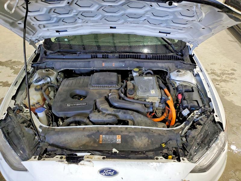 Photo 11 from auction – 2019 FORD FUSION with VIN 3FA6P0LU5KR263159