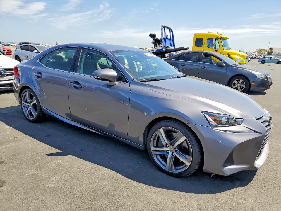 Photo 4 from auction – 2017 LEXUS IS with VIN JTHBA1D28H5059379