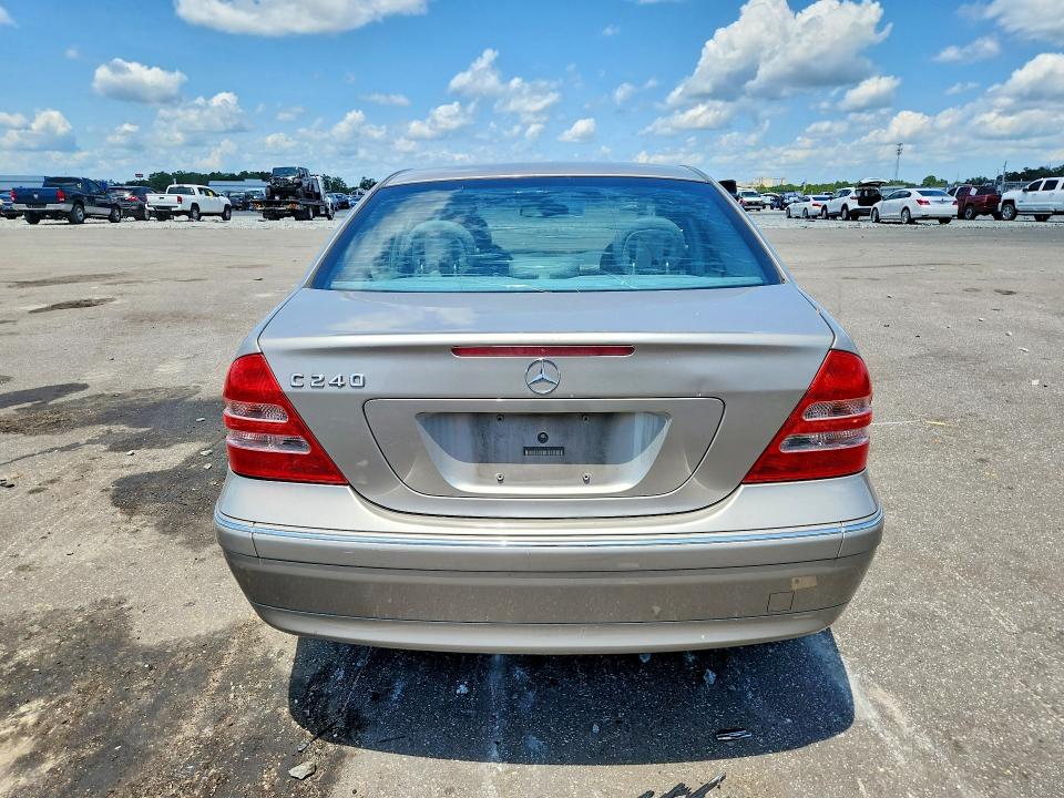 Photo 6 from auction – 2004 MERCEDES-BENZ C with VIN WDBRF61J24E015252