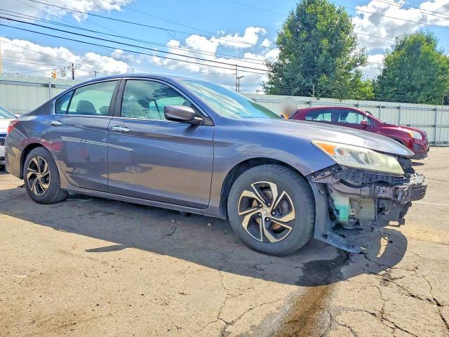 Photo 4 from auction – 2016 HONDA ACCORD with VIN 1HGCR2F32GA024368