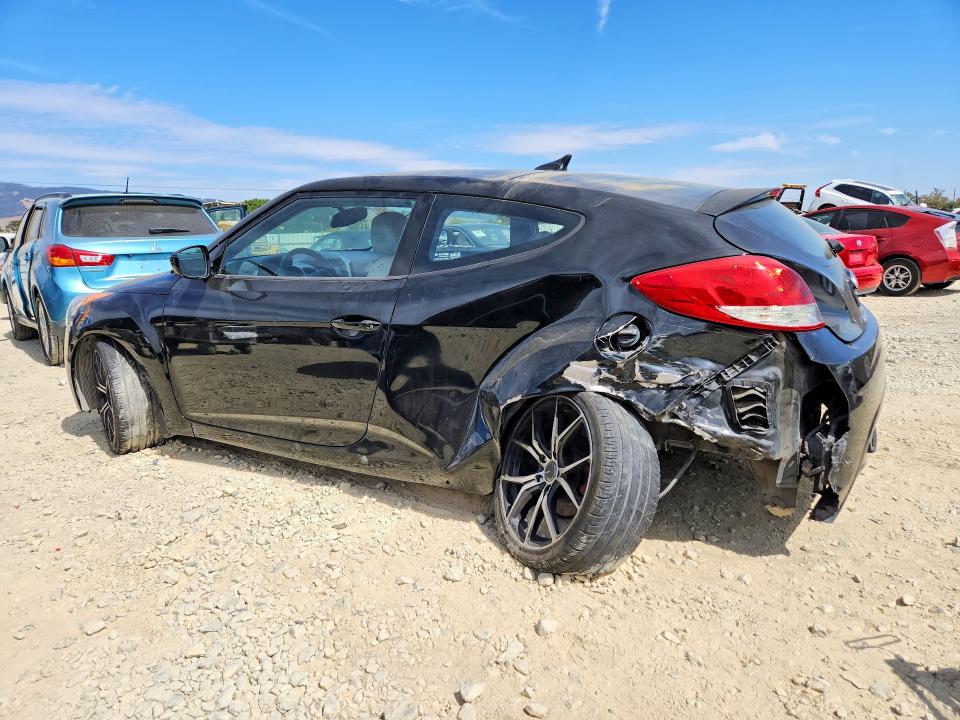Photo 2 from auction – 2013 HYUNDAI VELOSTER with VIN KMHTC6AD2DU108199