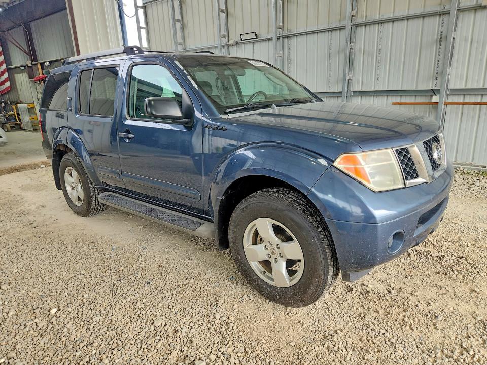 Photo 4 from auction – 2005 NISSAN PATHFINDER with VIN 5N1AR18WX5C774654