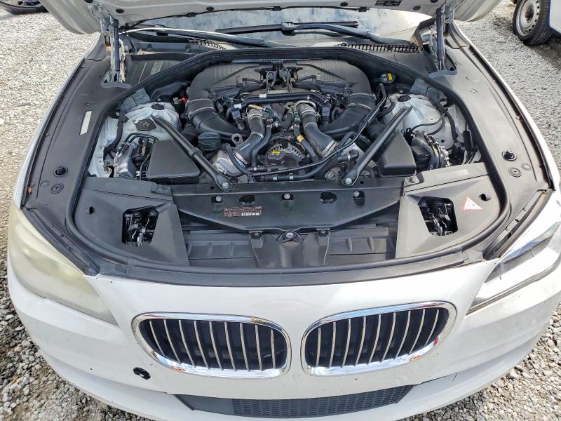 Photo 11 from auction – 2015 BMW 750 with VIN WBAYA8C57FD825375