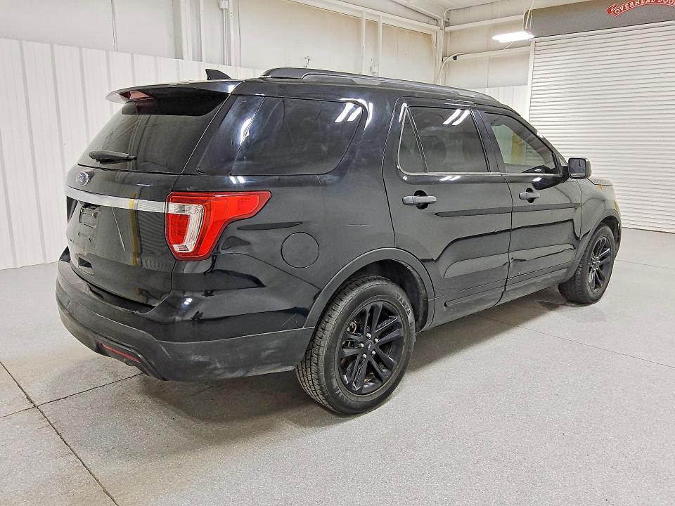 Photo 3 from auction – 2017 FORD EXPLORER with VIN 1FM5K7B84HGD90191