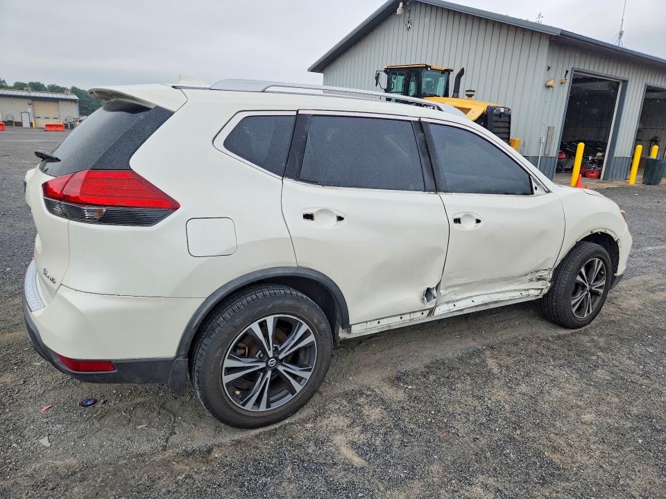 Photo 3 from auction – 2017 NISSAN ROGUE with VIN JN8AT2MV5HW278094