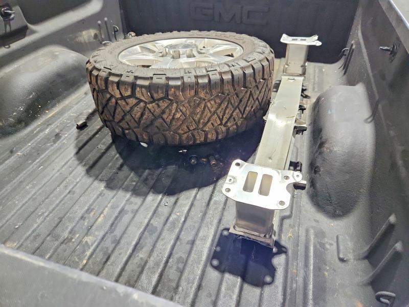 Photo 12 from auction – 2019 GMC SIERRA with VIN 1GT12REY7KF115387