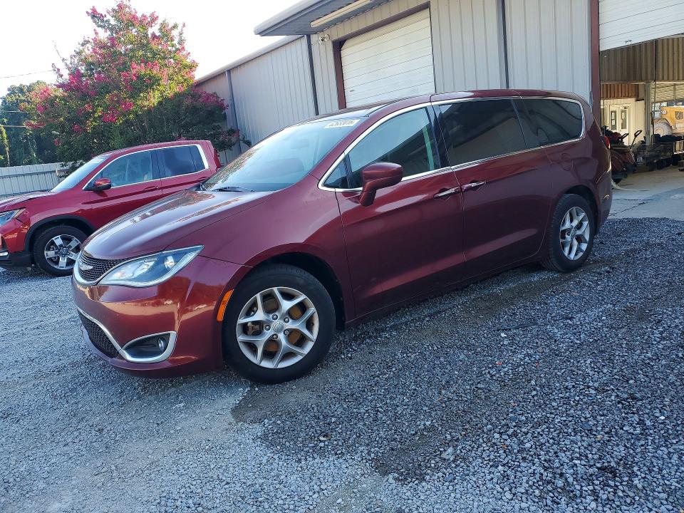 CHRYSLER PACIFICA 2018 with VIN 2C4RC1FG9JR356902 - Photo from auction