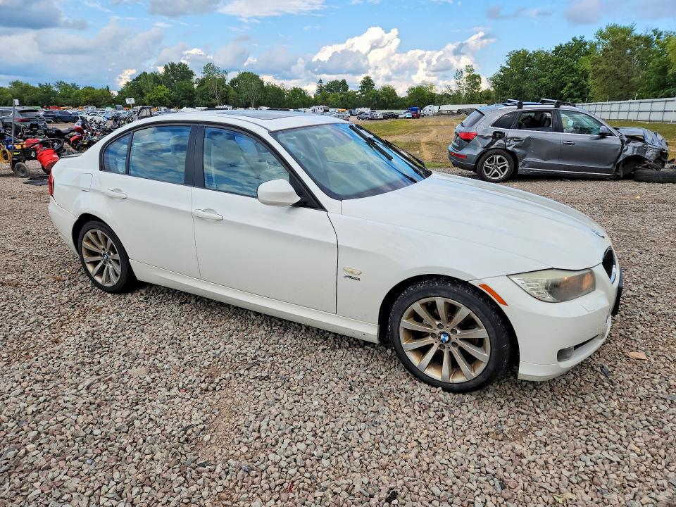 Photo 4 from auction – 2011 BMW 328 with VIN WBAPK5C52BA662413