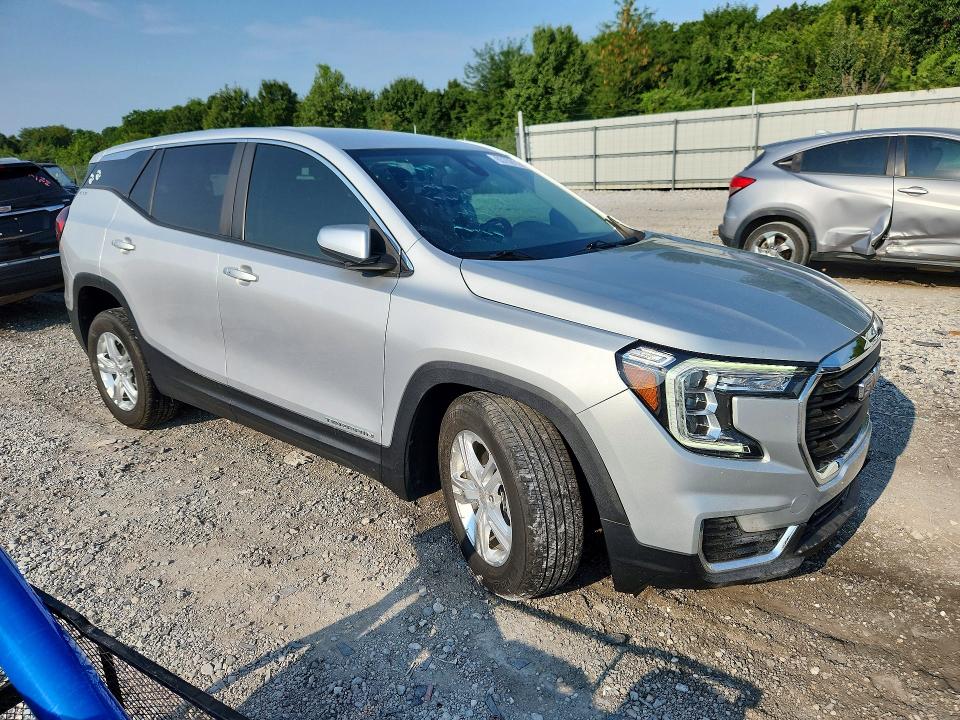 Photo 4 from auction – 2022 GMC TERRAIN with VIN 3GKALMEV3NL179382
