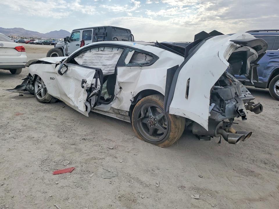 Photo 2 from auction – 2018 FORD MUSTANG with VIN 1FA6P8CF3J5185045